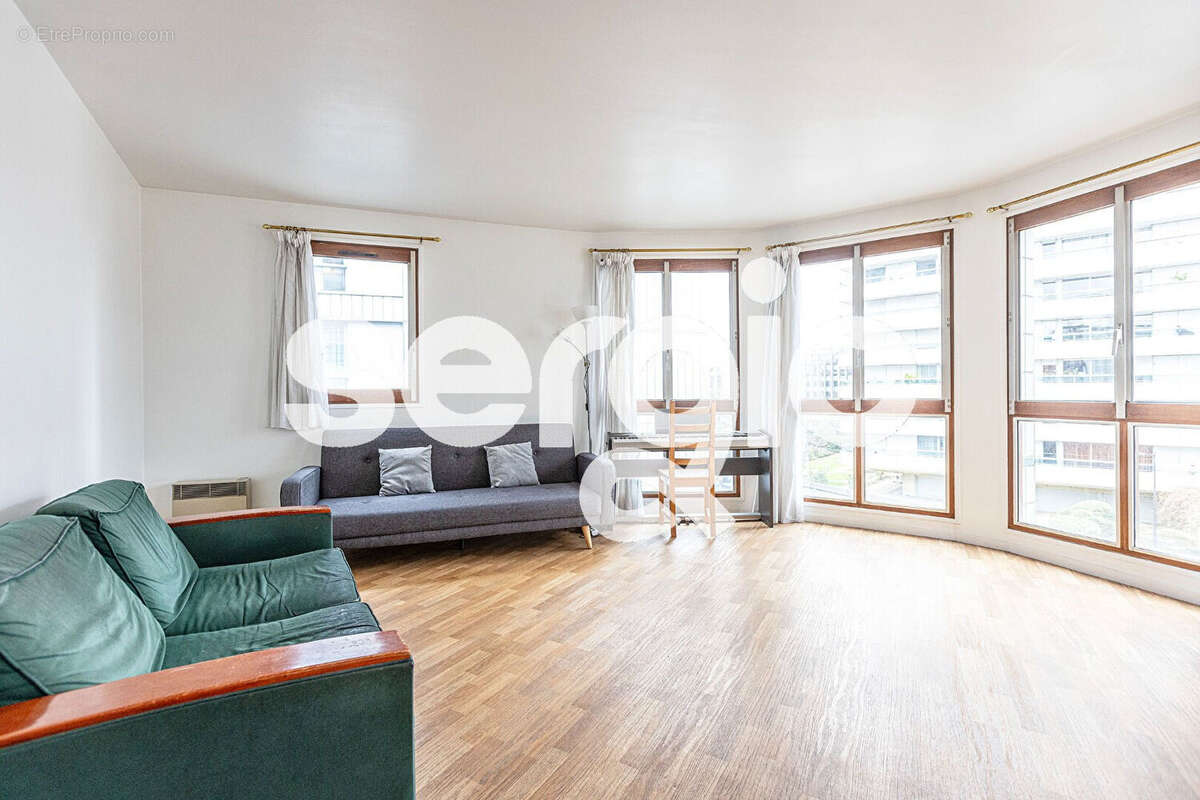 Appartement à PARIS-14E