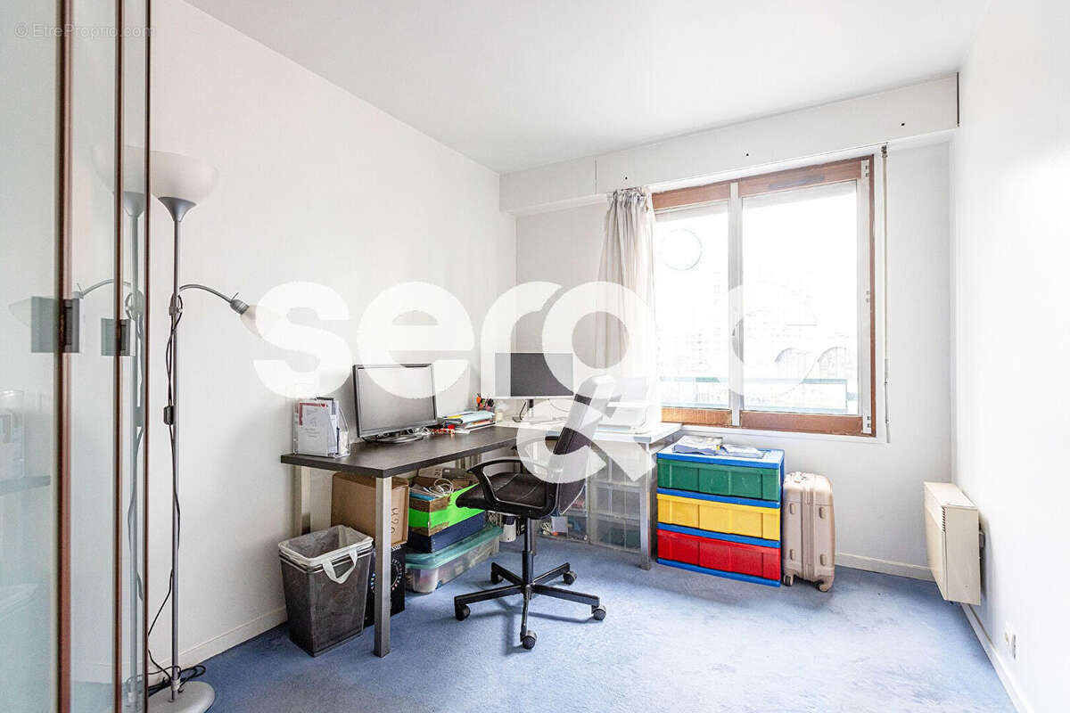 Appartement à PARIS-14E