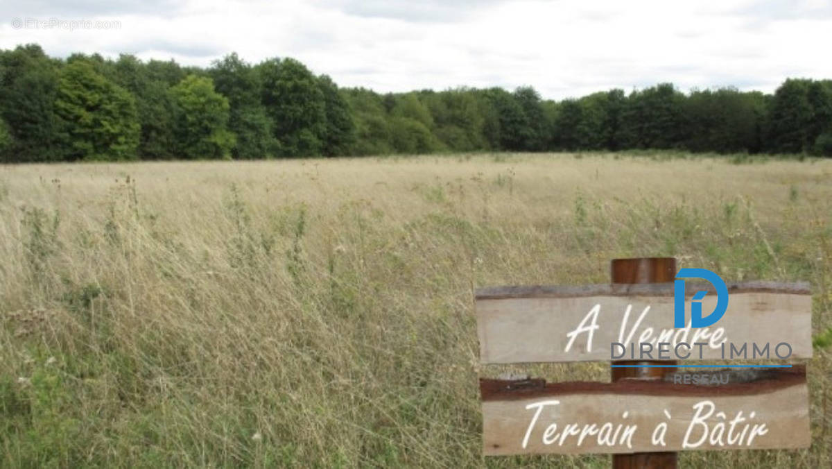 Terrain à ISBERGUES