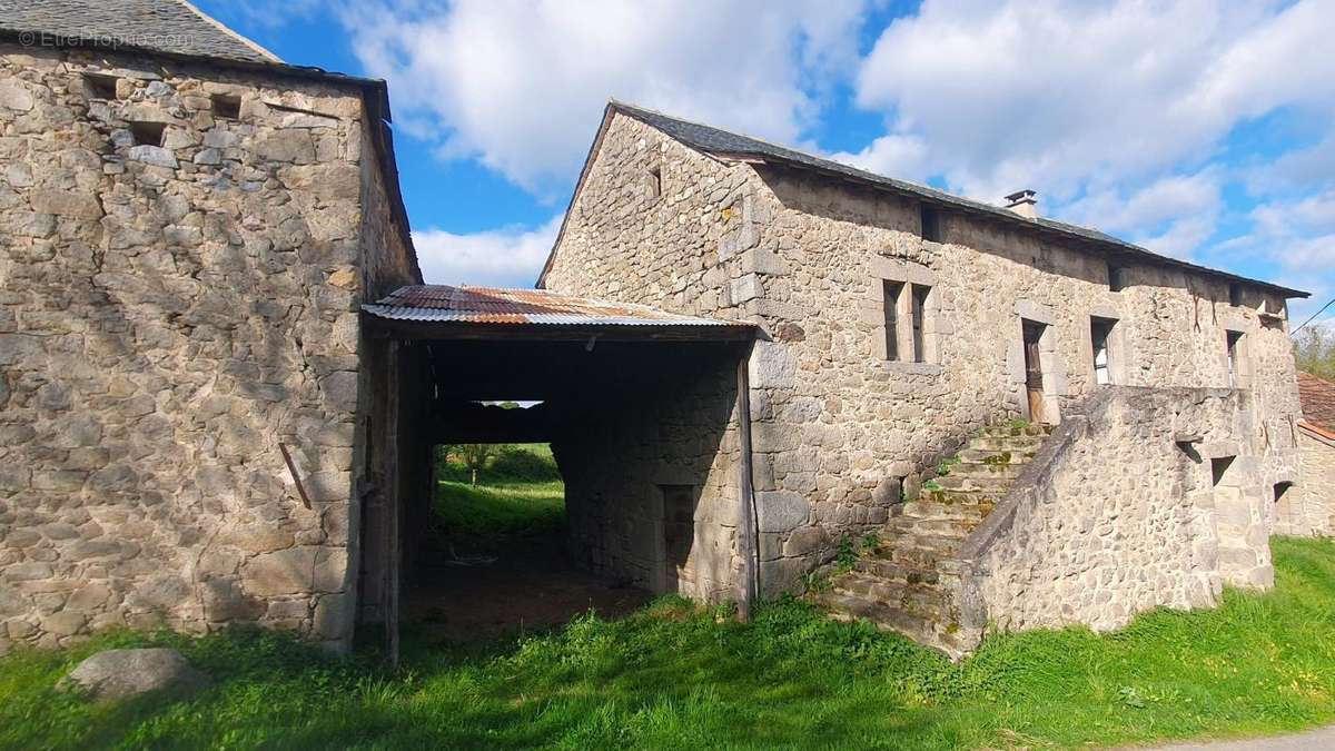 Maison à LUNAC