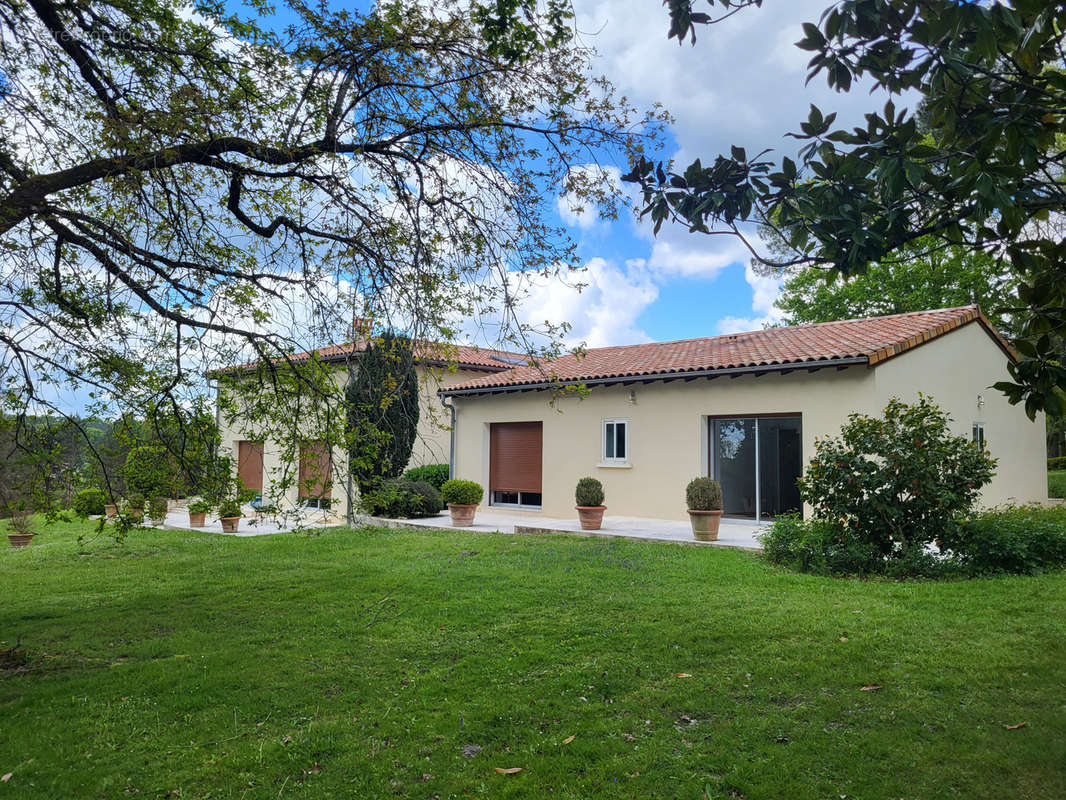 Maison à MENSIGNAC