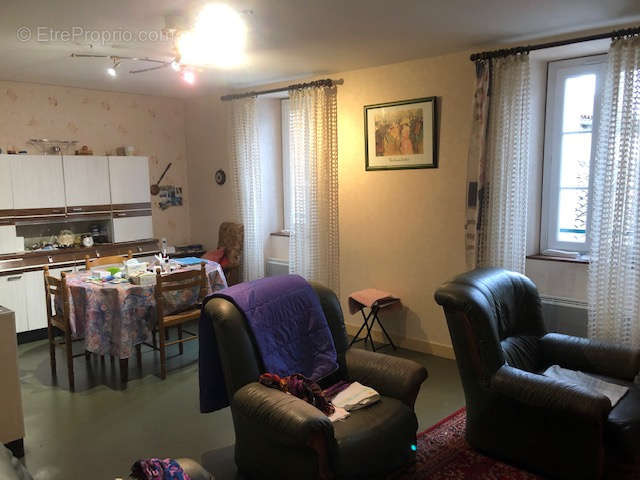 Appartement à MEZIN