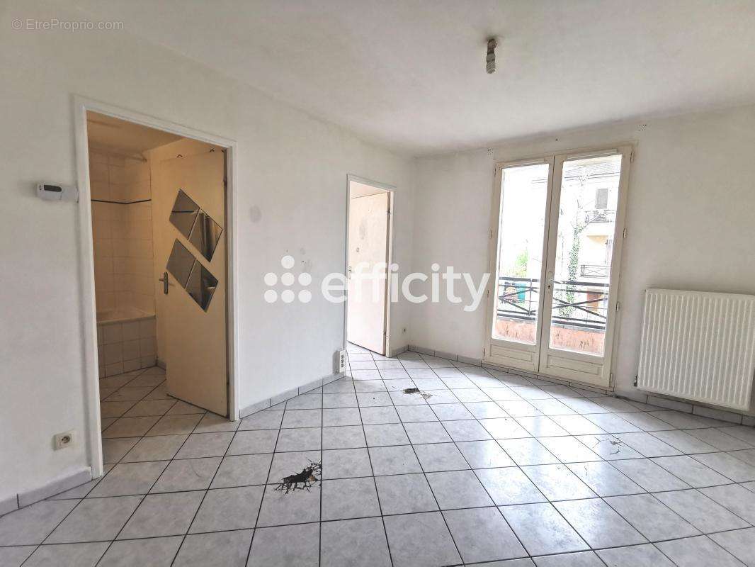 Appartement à LOUVRES