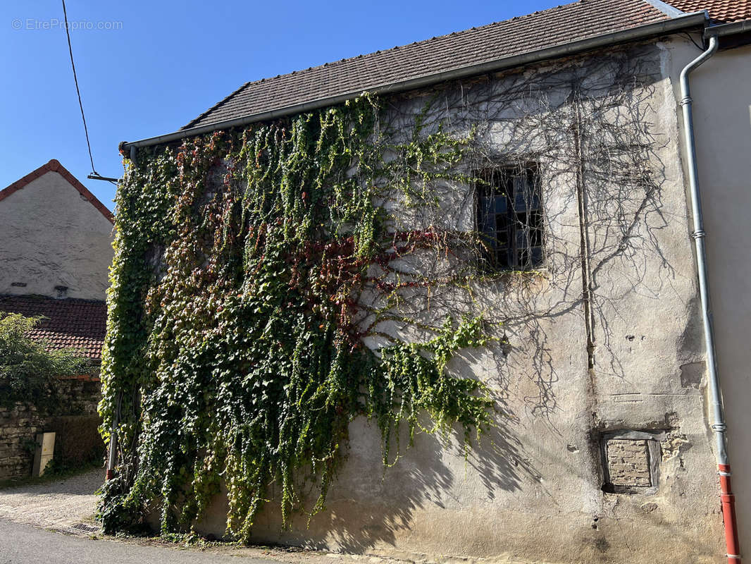 Maison à NOLAY