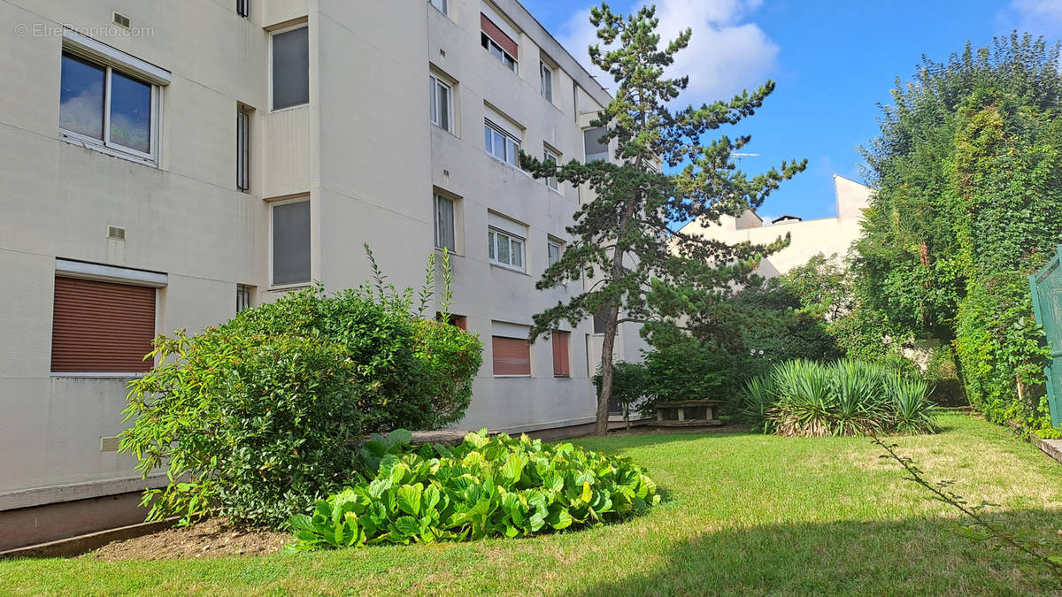 Appartement à LE PERREUX-SUR-MARNE