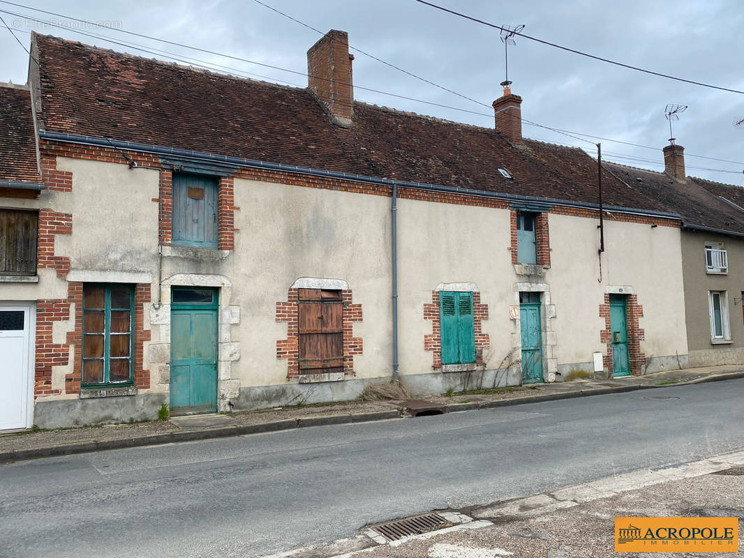 Maison à AUTRY-LE-CHATEL