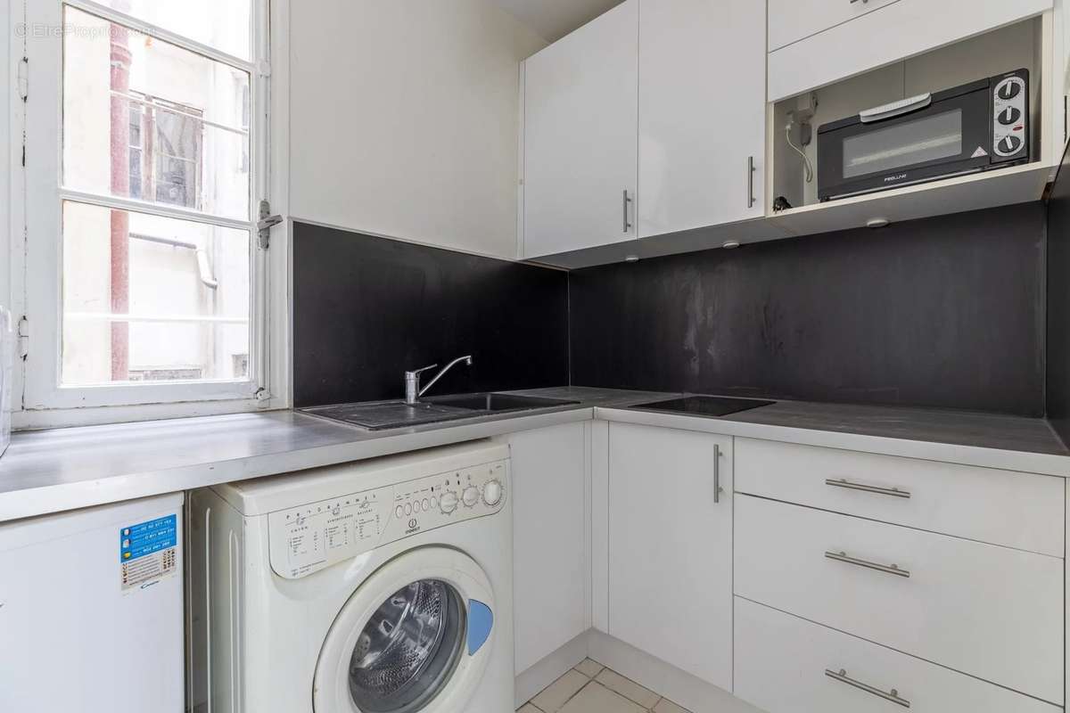 Appartement à PARIS-10E