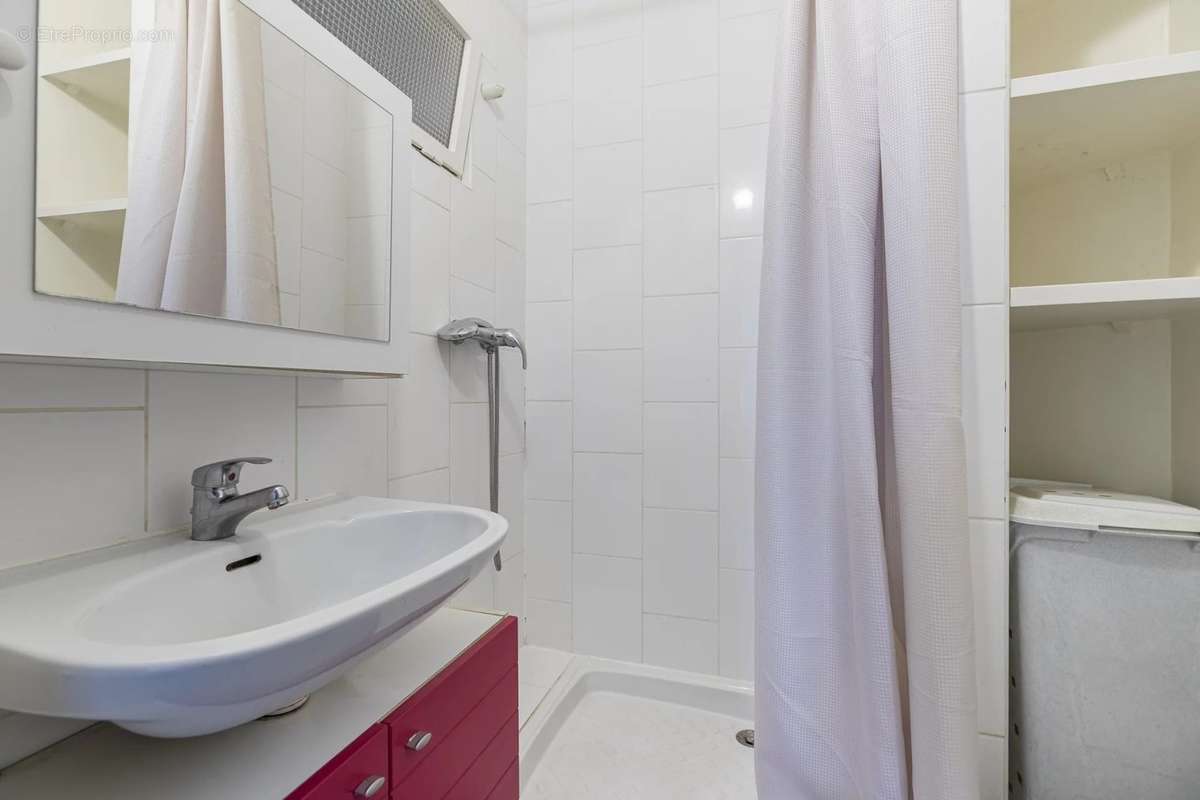 Appartement à PARIS-10E