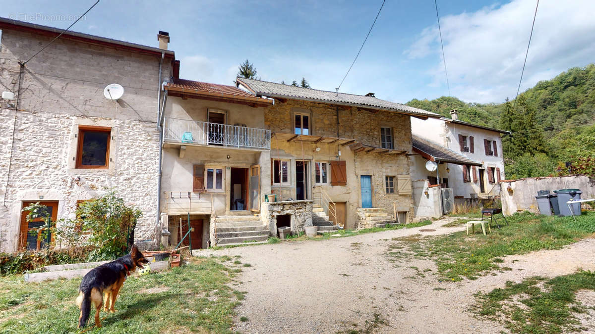 Maison à SAINT-RAMBERT-EN-BUGEY