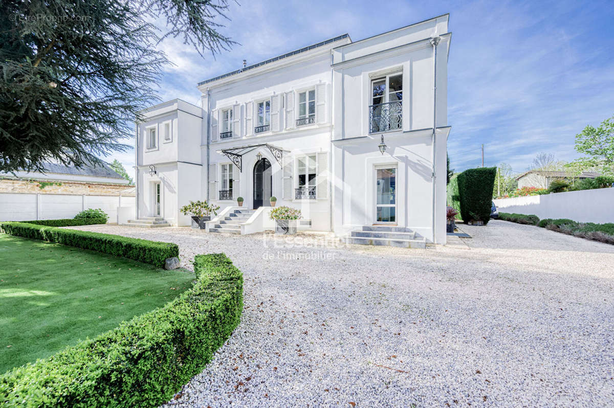 Maison à MAISONS-LAFFITTE