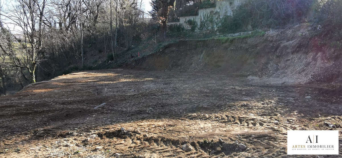 Terrain à LORIOL-SUR-DROME