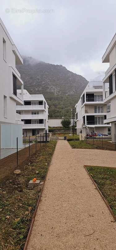 Appartement à CHALLES-LES-EAUX