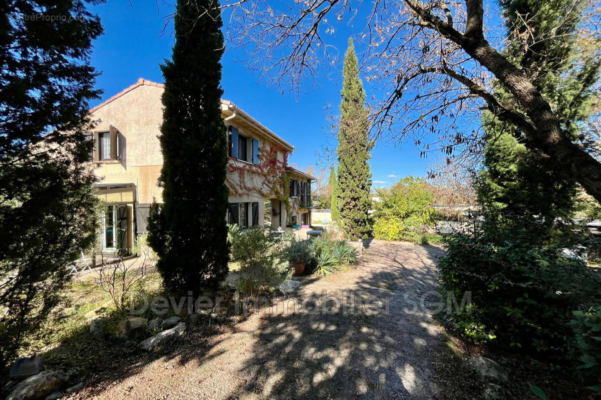 Maison à SUSSARGUES