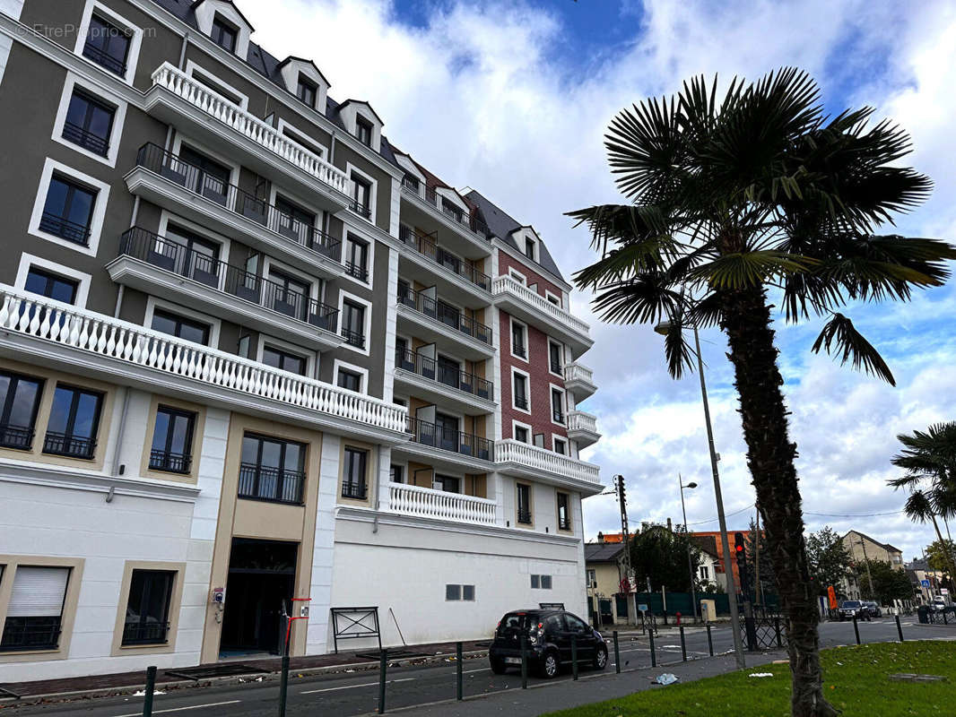 Appartement à LE BLANC-MESNIL