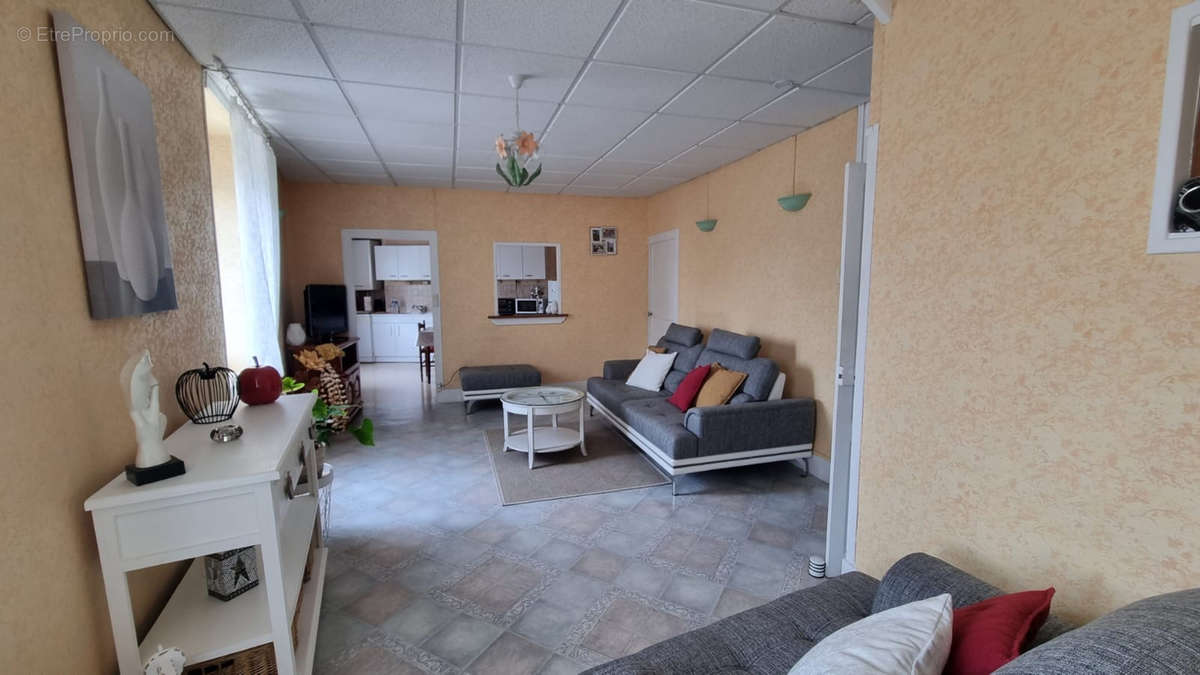 Appartement à PARAY-LE-MONIAL