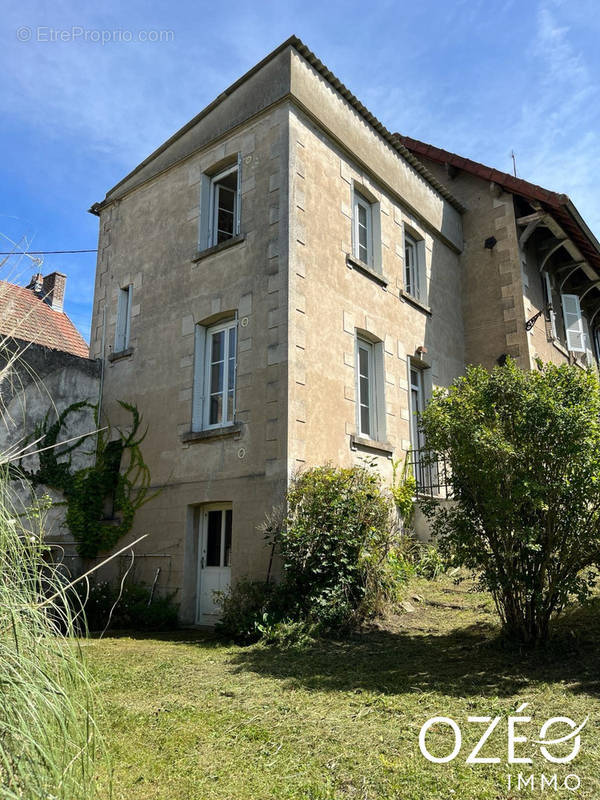 Maison à EPINAC