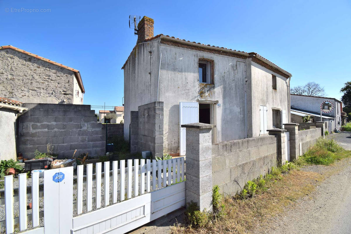 Maison à SAINT-COLOMBAN