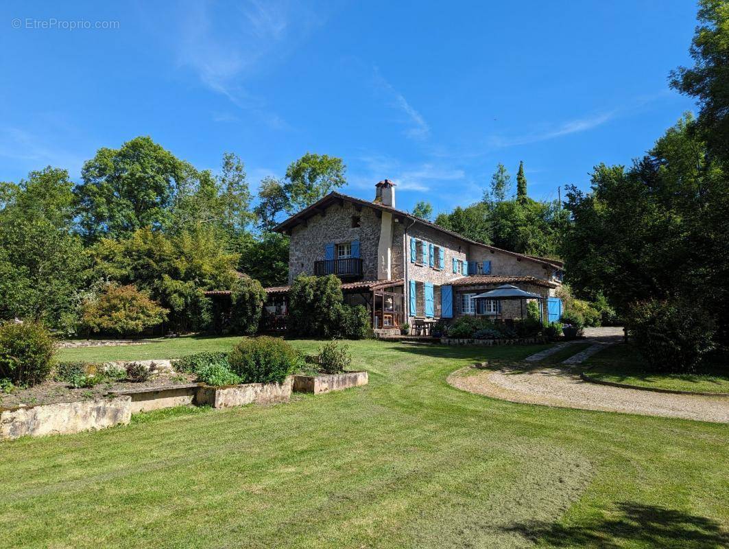 Maison à LA BASTIDE-DE-SEROU