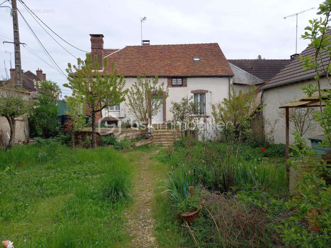 Maison à CHARNY