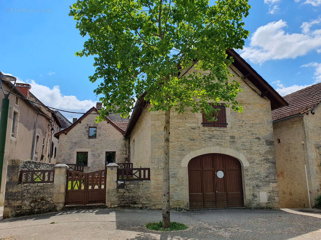 Maison à VILLENEUVE