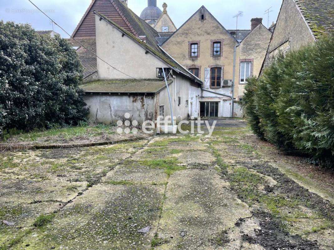 Appartement à CHERRE