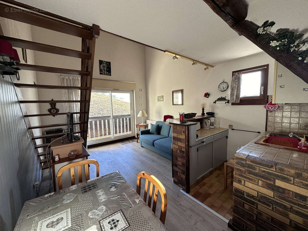 Appartement à ALBIEZ-MONTROND