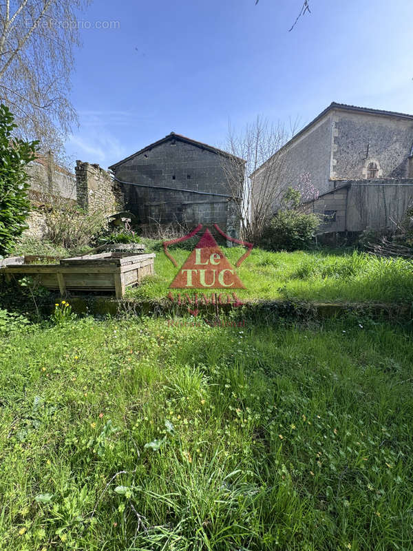 Appartement à LA CAILLERE-SAINT-HILAIRE