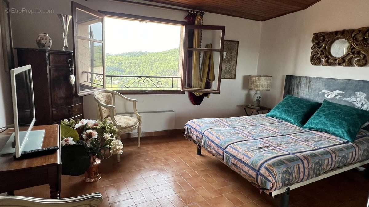 Appartement à CLAVIERS