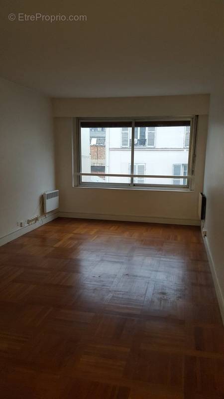 SEJOUR - Appartement à PARIS-17E