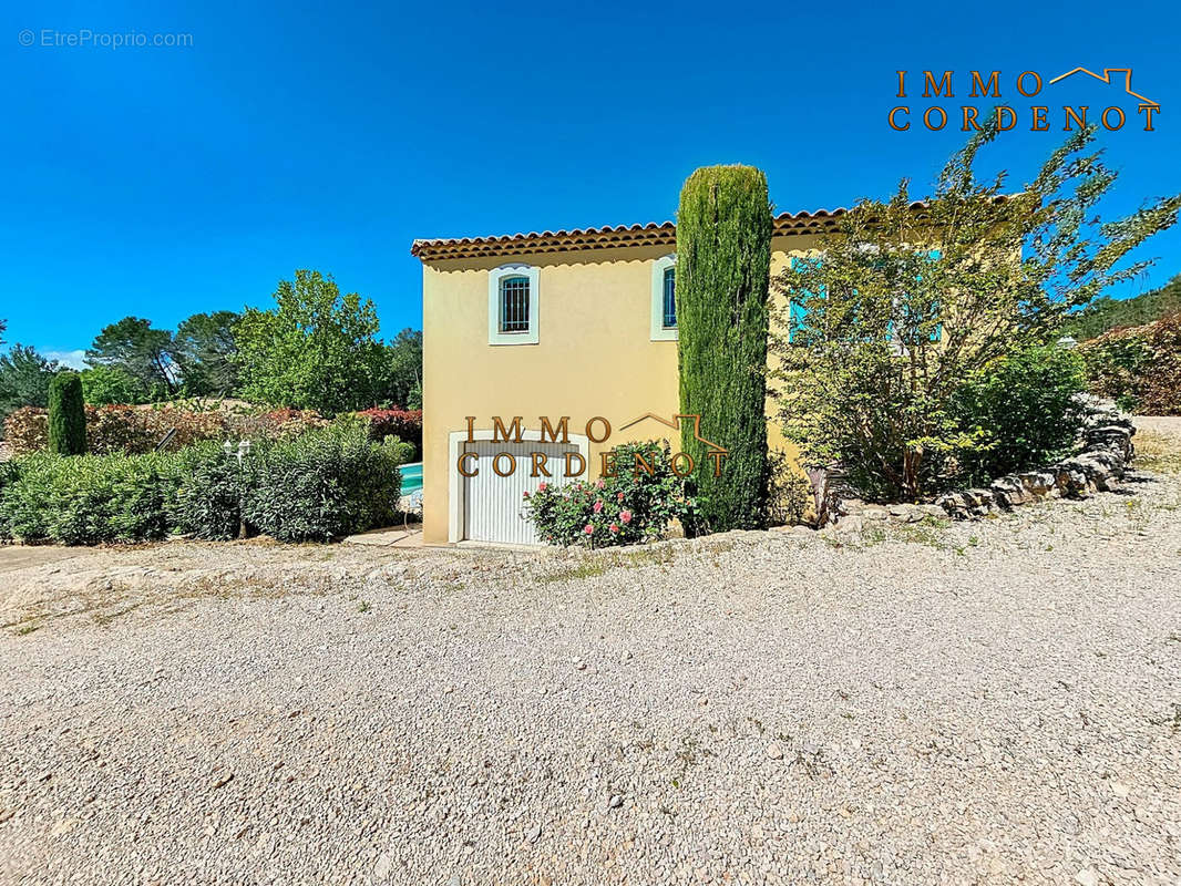 Maison à BESSE-SUR-ISSOLE