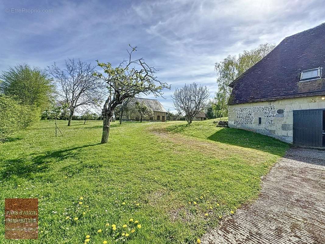 Maison à LES MONCEAUX