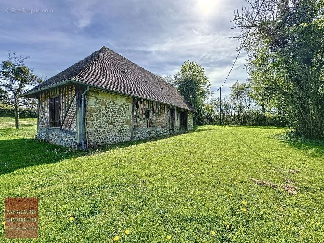 Maison à LES MONCEAUX