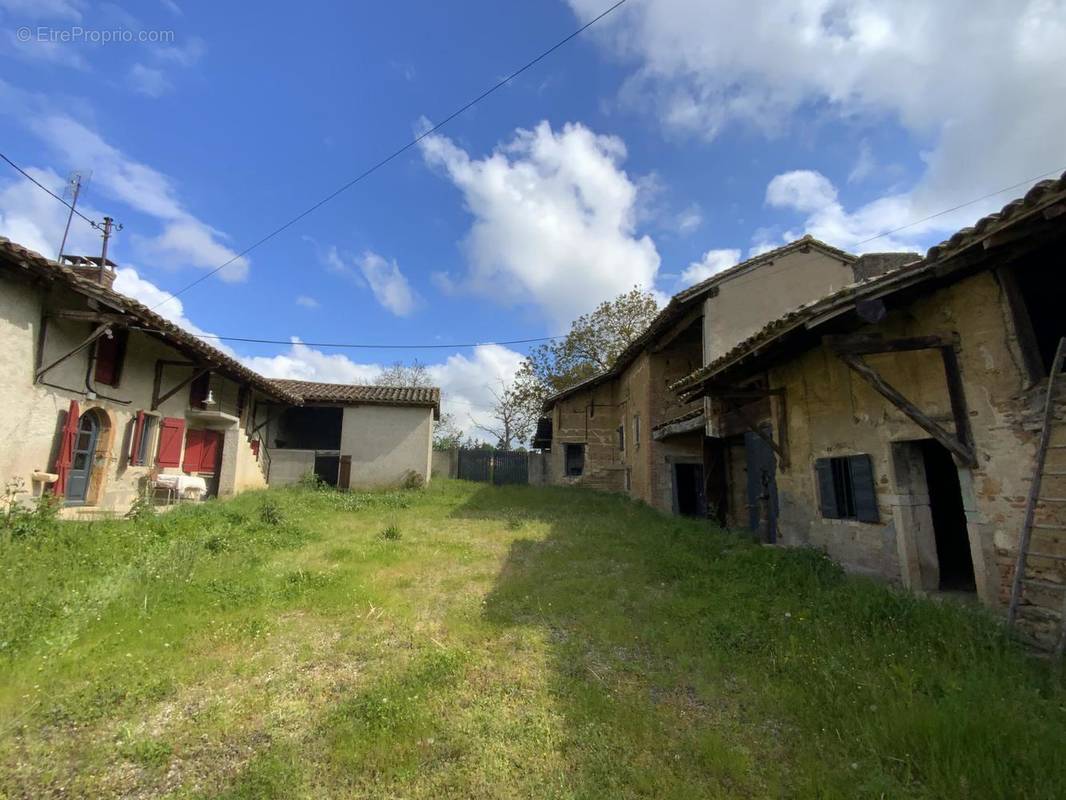 Photo 1 - Maison à MONTMERLE-SUR-SAONE