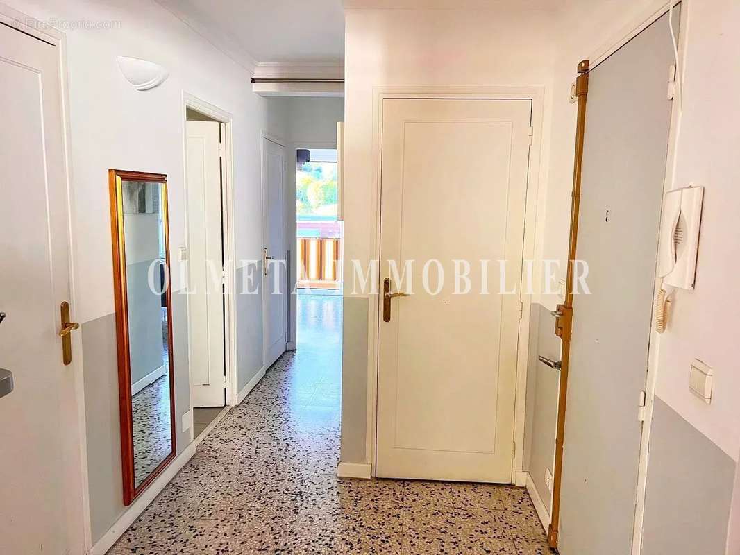 Appartement à ROQUEBRUNE-CAP-MARTIN