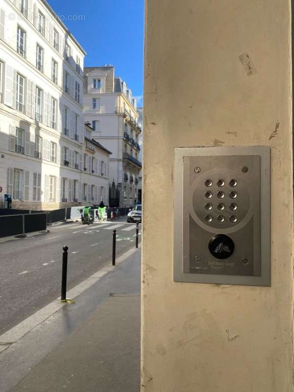 Appartement à PARIS-7E