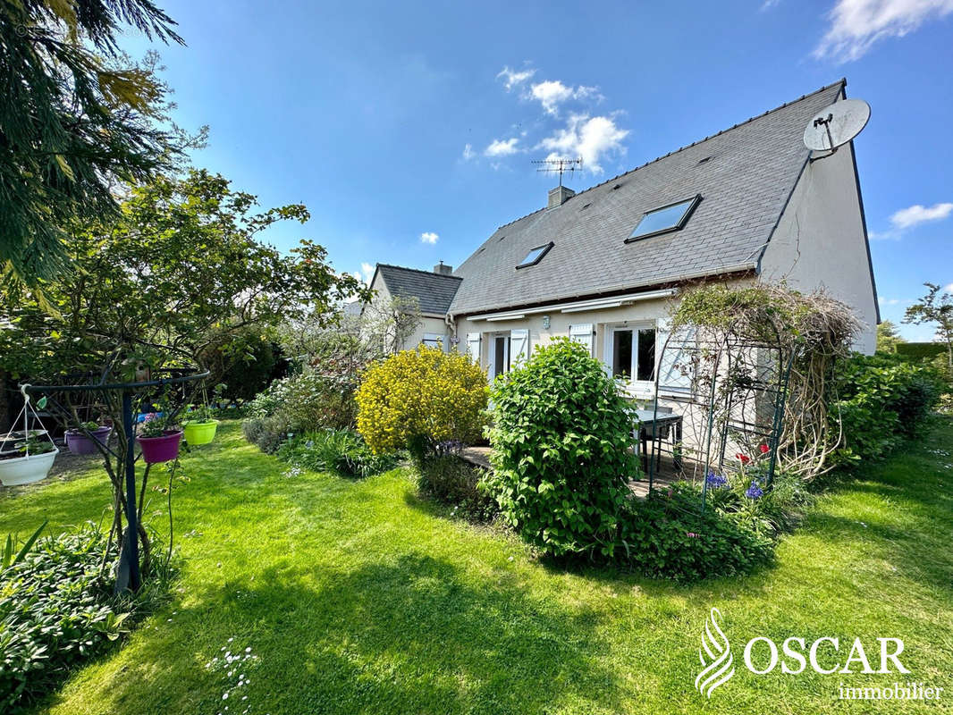 Maison à SAINTE-LUCE-SUR-LOIRE