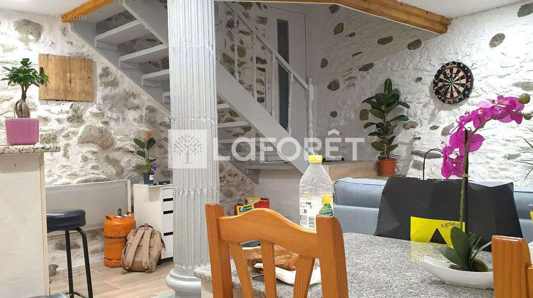 Appartement à OLETTE