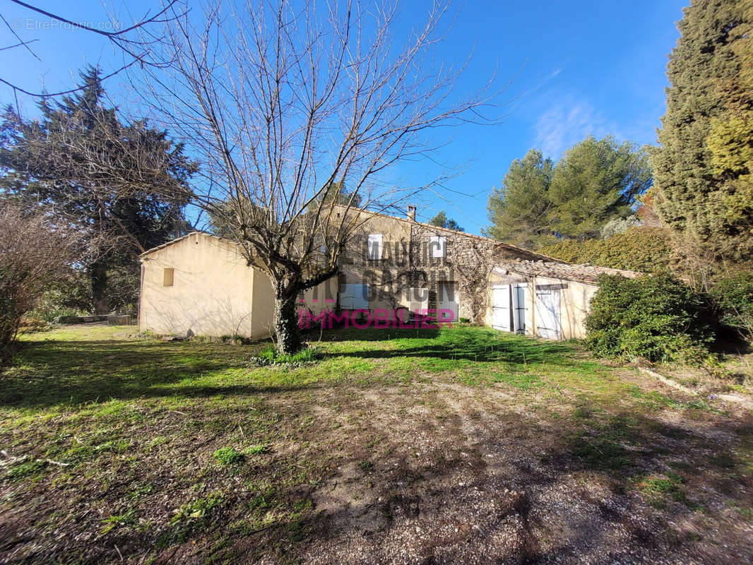 Maison à SAUMANE-DE-VAUCLUSE