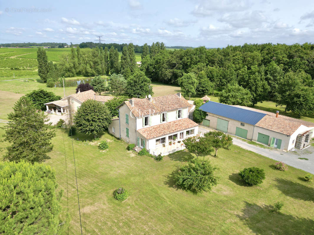 Maison à GENSAC