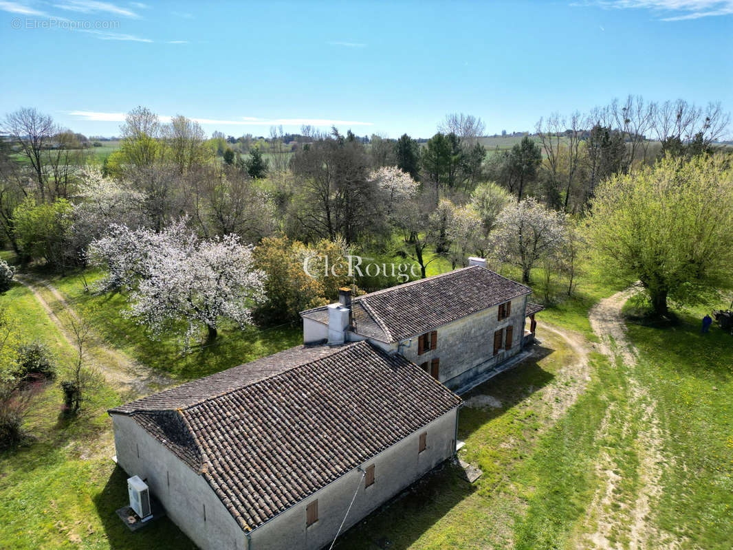 Maison à MONTETON