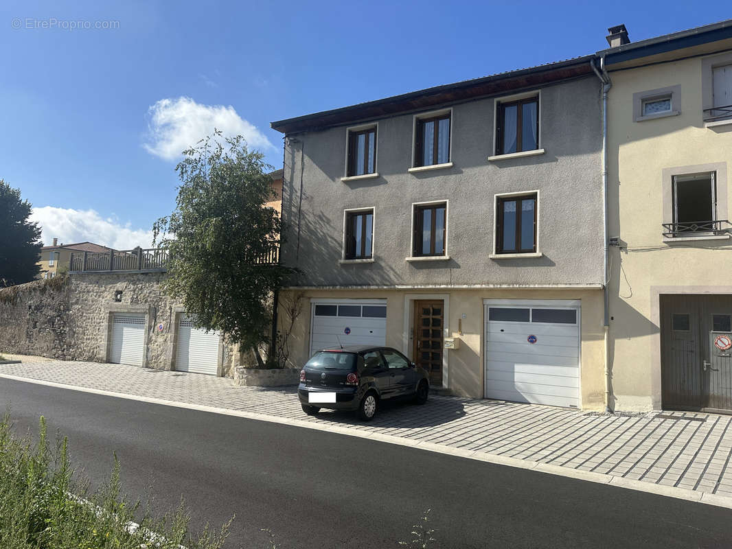 Appartement à YSSINGEAUX