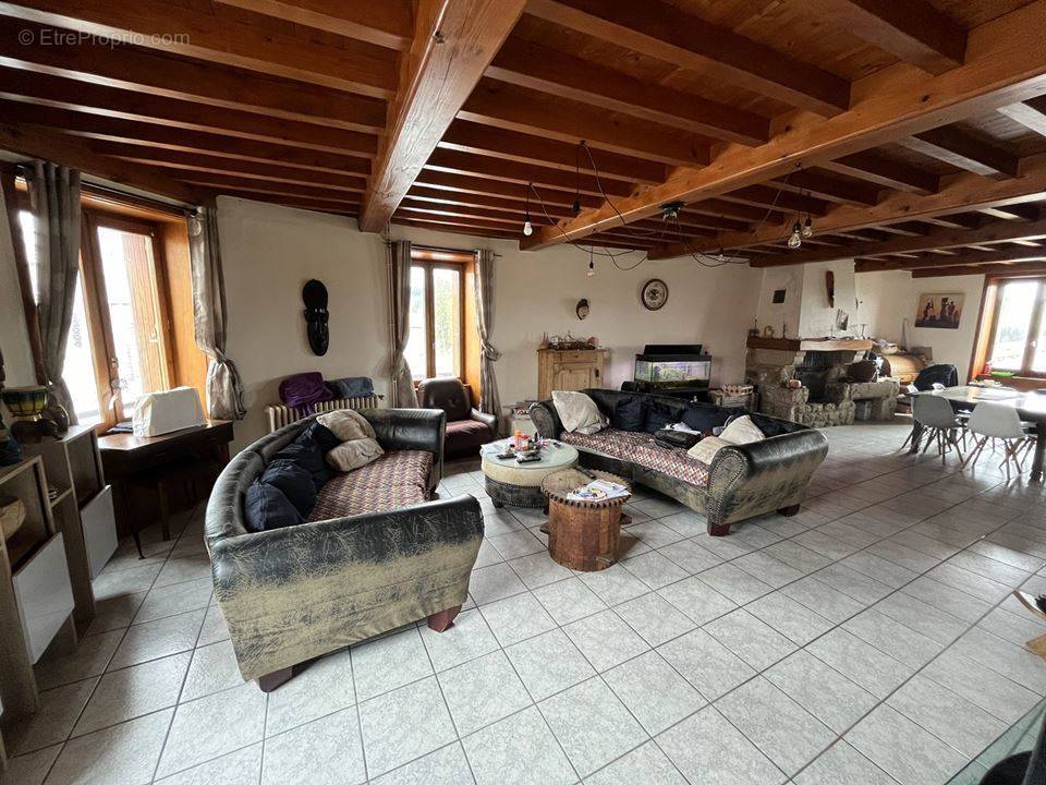 Appartement à MARLHES