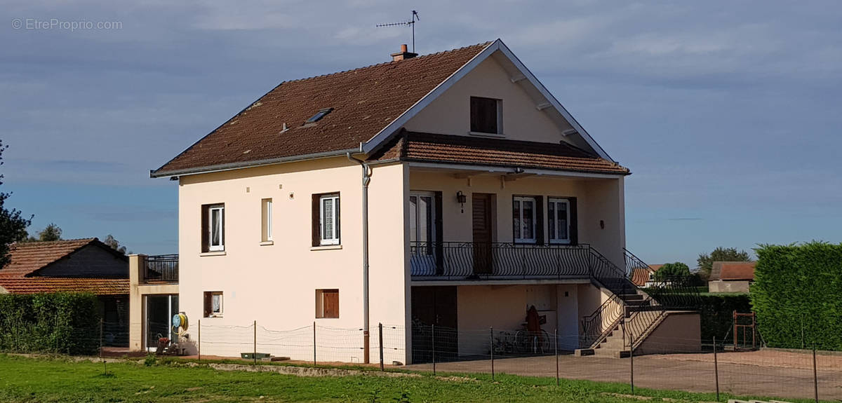 Maison à BEY