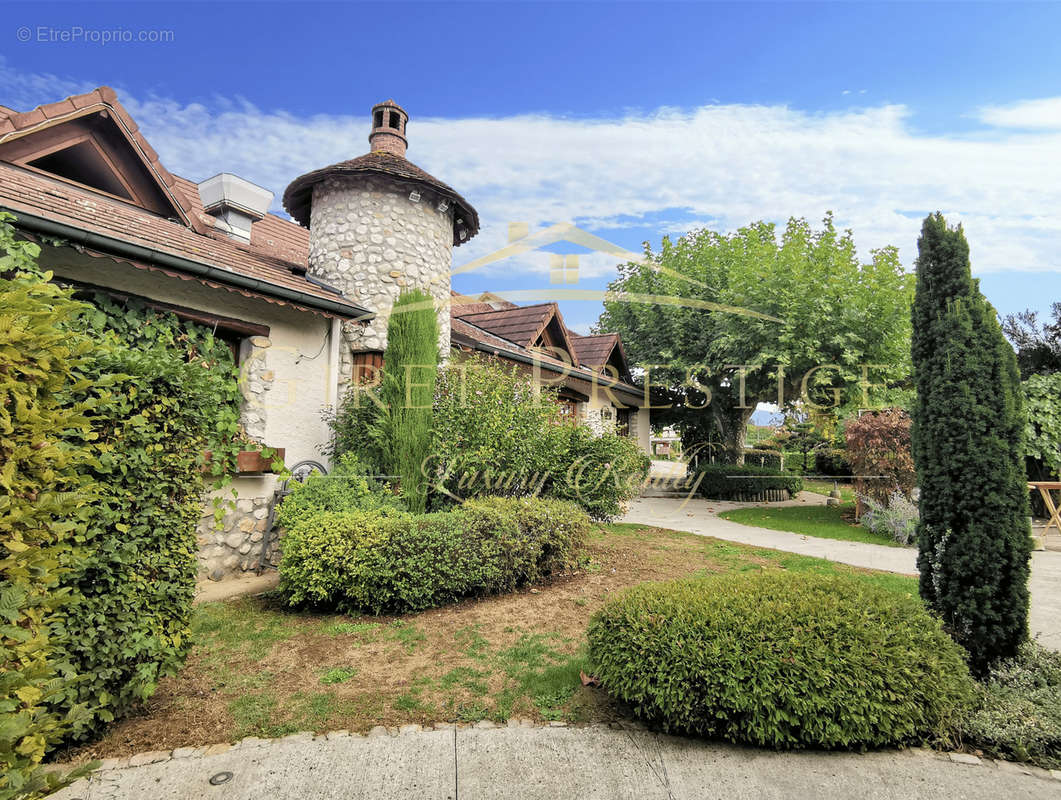 Maison à SAINT-GENIX-SUR-GUIERS