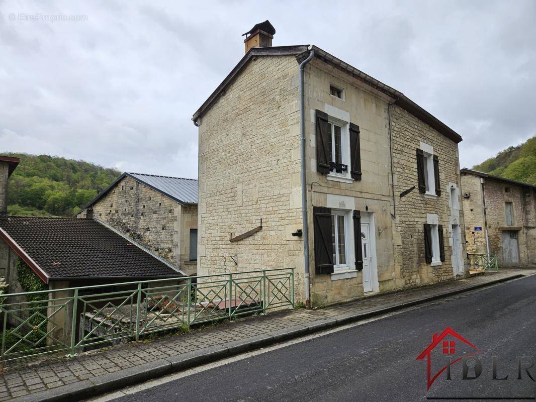 Maison à CHEVILLON