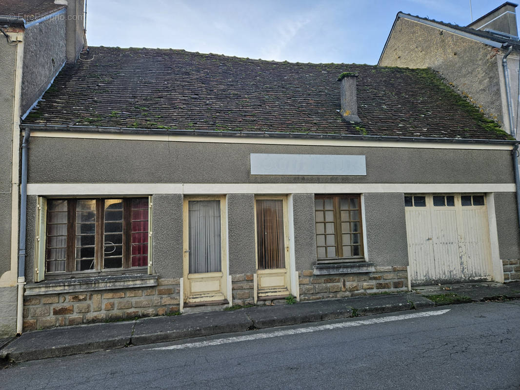 Maison à SAINT-LEGER-MAGNAZEIX