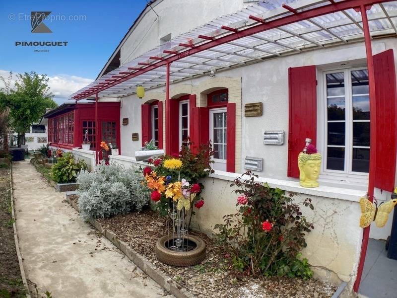 Maison à AIGUILLON