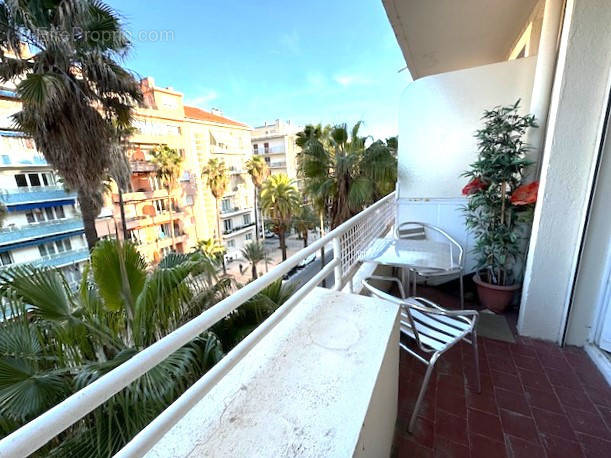 Appartement à HYERES