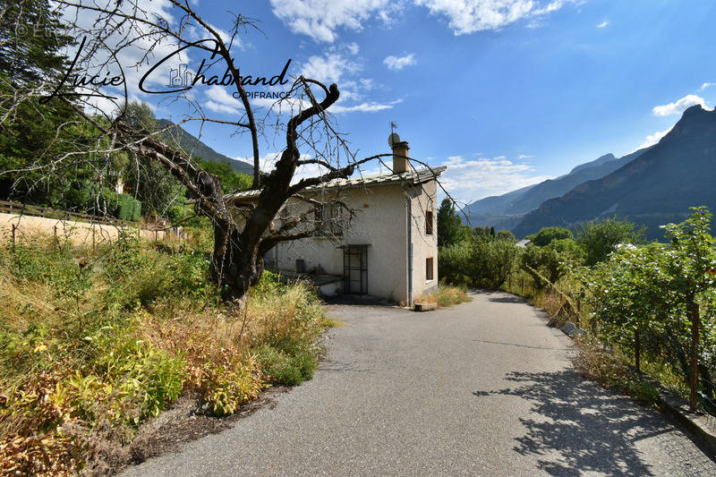 Maison à LA ROCHE-DE-RAME