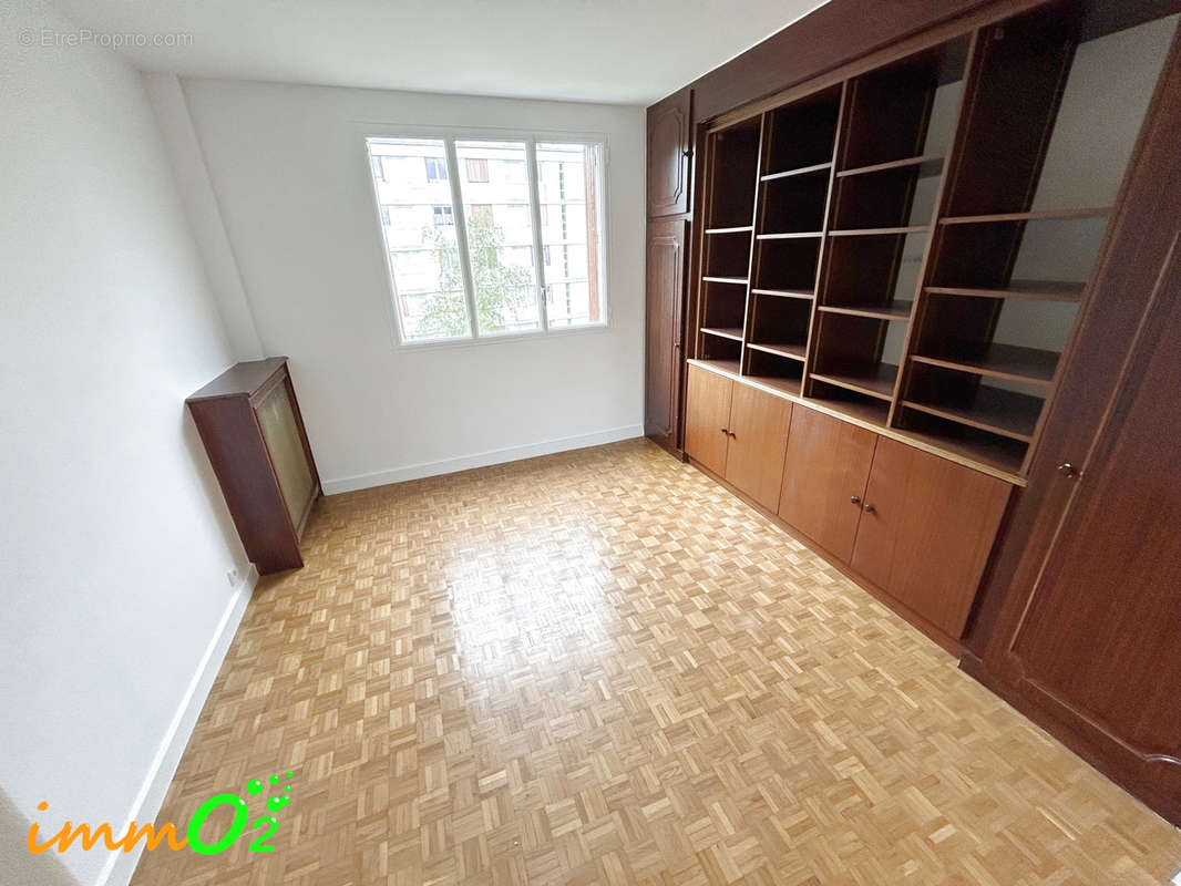 Appartement à ENGHIEN-LES-BAINS